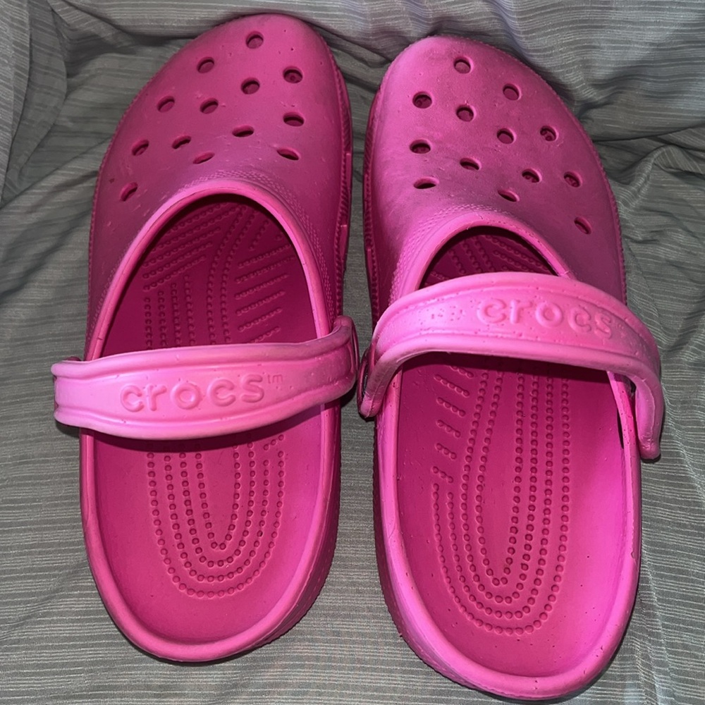 Crocs Unisex Pink Crush Classic Clogs size Men 9 Women’s 11 - Picture 9 of 10